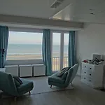 In With Stunning Sea View Apartment *