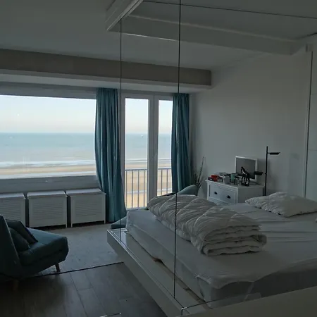 In With Stunning Sea View Daire